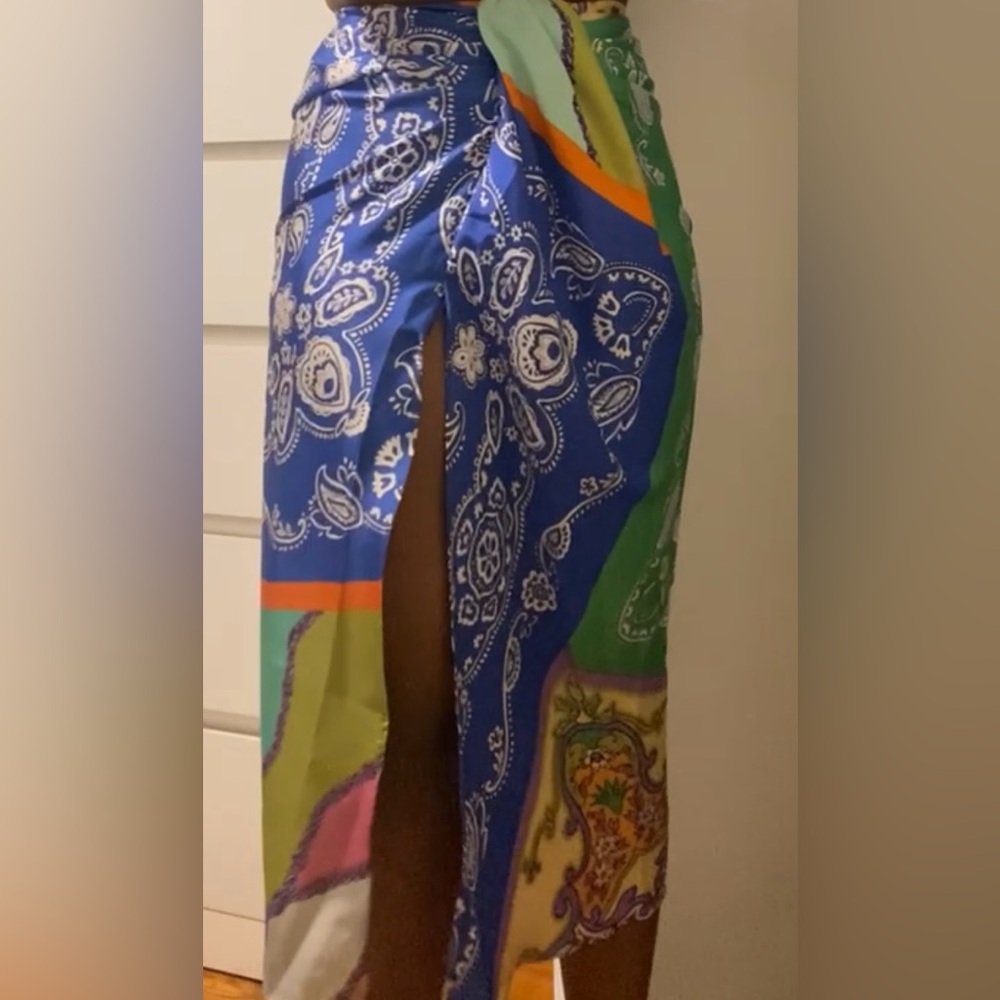 💙💚 Satin Midi Skirt 💙💚